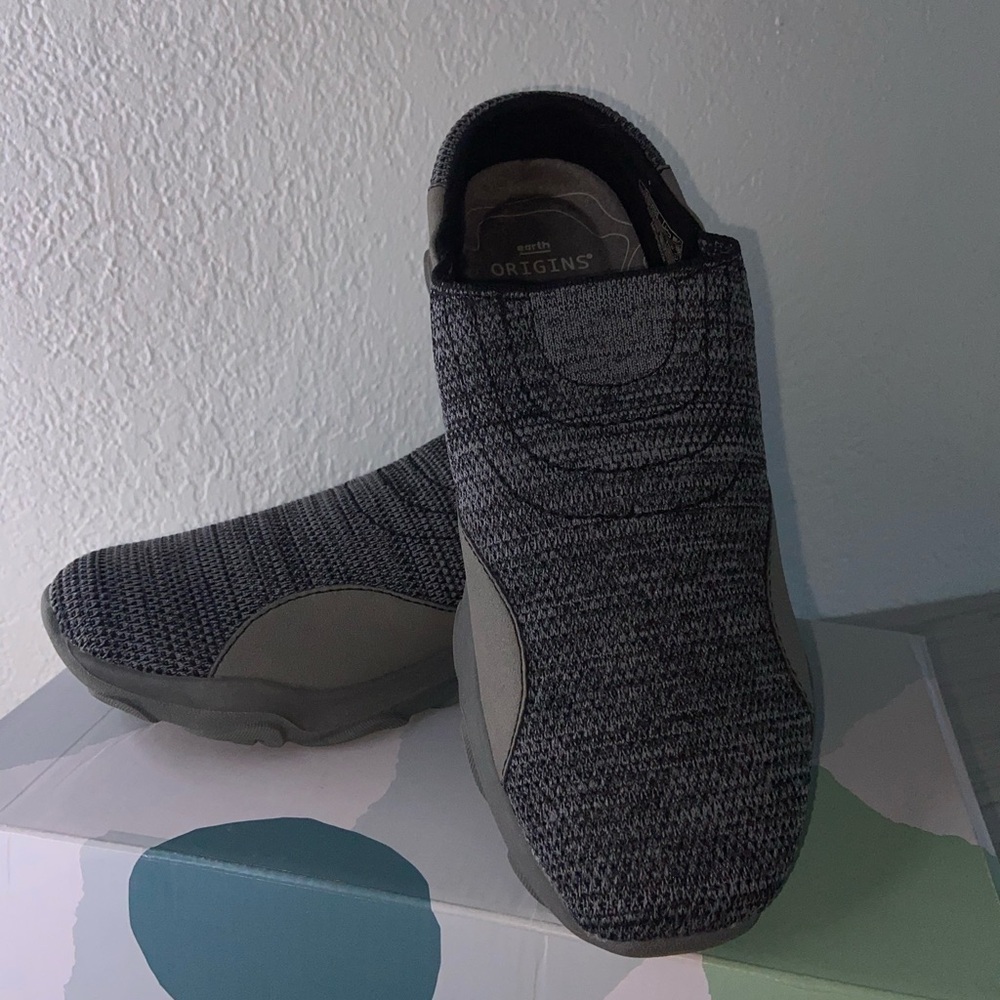 New in Box Earth Origins Suede & Knit Trail Clogs Talin Black Womens Size 8 Wide - Picture 6 of 9